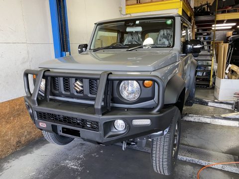 新型ジムニーシエラ　ミディアムグレー　5速マニュアル　ARB4×4